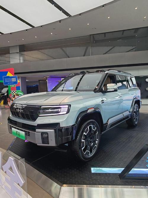 佛山236比亚迪方程豹硬派越野的爆款，英菲尼迪35周年与你共成长